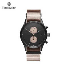 Montre à bracelet en nylon pour hommes avec lunette en acier inoxydable