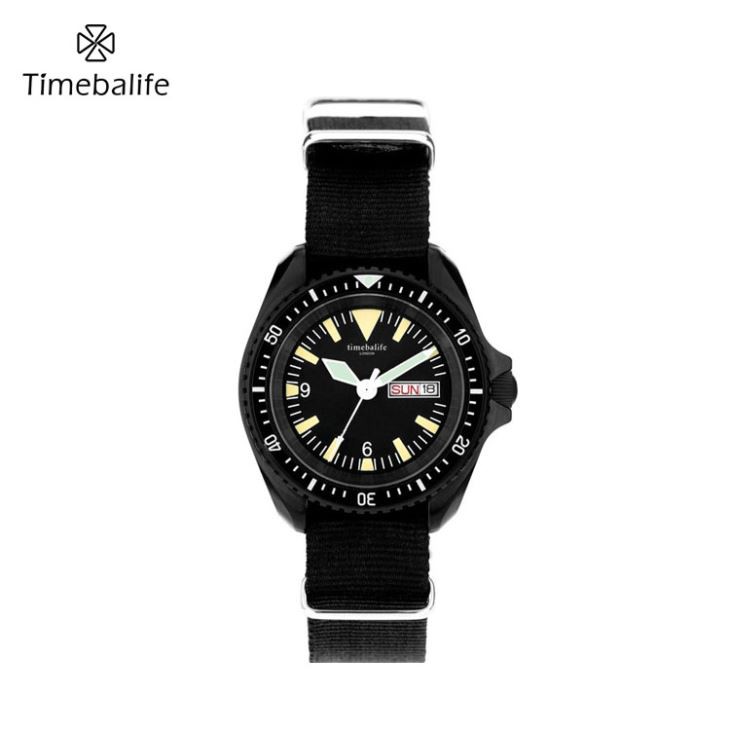 Montre de plongée pour femme avec bracelet en nylon